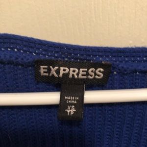 Express Sweaters - Express VNeck Sweater 3/4 sleeves size XS Express Sweaters - Express VNeck Sweater 3/4 sleeves size XS